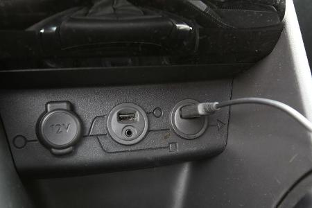Peugeot 208, Anschluss