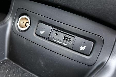 Hyundai i20, Anschluss, Bedienelemente