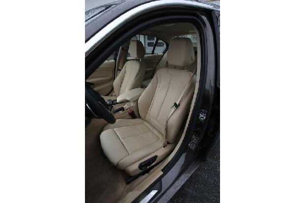 BMW 330d xDrive, Fahrersitz