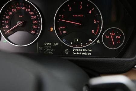 BMW 330d xDrive, Rundinstrumente
