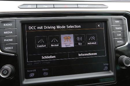 VW Passat 2.0 TDI 4Motion, Navi, Display
