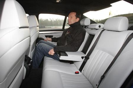 BMW M5, Rcksitzbank