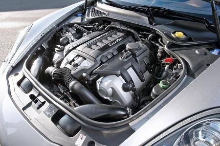 Porsche Panamera Turbo, Motor