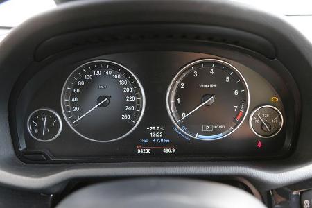 BMW X3 x-Drive 28i, Rundinstrumente