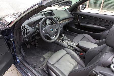 BMW 125i Cabrio, Cockpit, Lenkrad