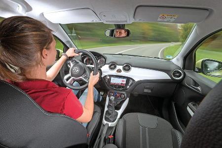 Opel Adam 1.0 DI Turbo, Cockpit, Fahrersicht