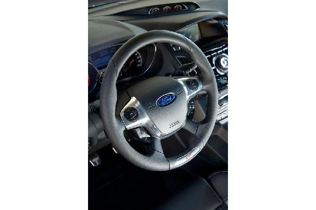 Ford Focus ST, Lenkrad