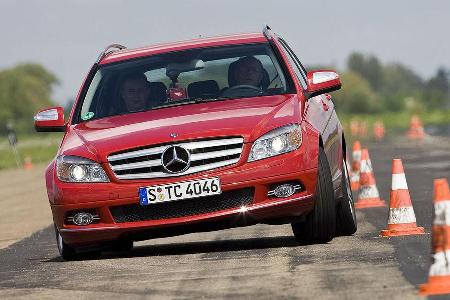 Die Mercedes C-Klasse überzeugt durch sicheres, neutrales Fahrverhalten.