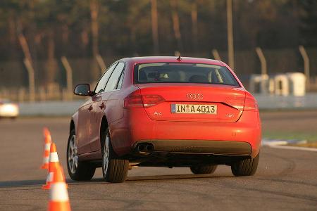 Auch beim schnellen Ausweichen - zum Beispiel auf Autobahnen - schneidet der Audi am besten ab.