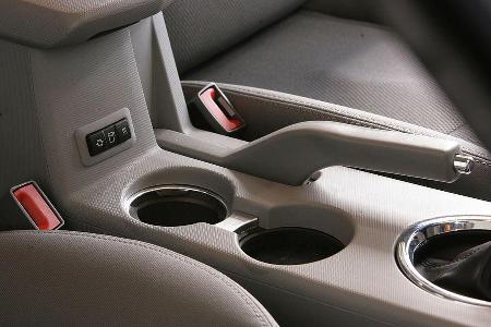 Pfiffig sind die beheizbaren Cupholder.