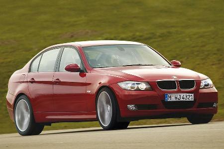 BMW 3er: Mit gelifteter Front- und Heckpartie sowie größeren Reifen gehen Limousine und Touring in ihre zweite Lebenshälfte.