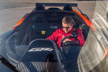 KTM X-Bow GT4, Cockpit