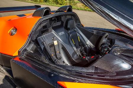 KTM X-Bow GT4, Sitze