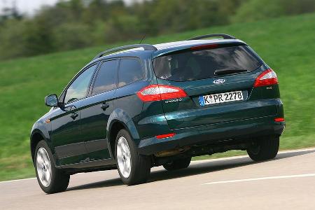 Auch mit seinem neutralen Kurvenverhalten ist er dem CitroÃ«n deutlich voraus, ein mäßigender Eingriff des ESP ist seltener ...