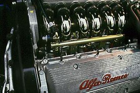 ... wunderschöne und stimmgewaltige 3,2-Liter-V6-Motor machen Lust auf mehr.