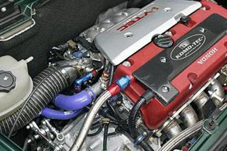 Racing pur: Der nach Drehzahl gierende Honda-Motor, ...