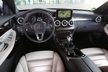 Mercedes C 200 T, Cockpit