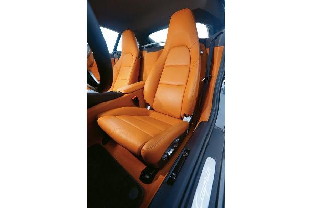 Porsche Cayman, Fahrersitz