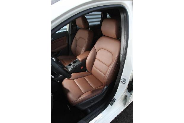 Mercedes B 200, Sitze