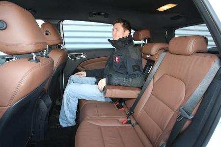 Mercedes B 200, Fond
