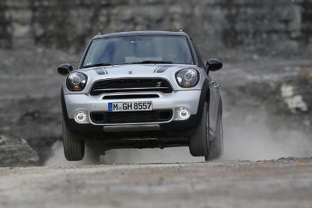 Mini Cooper SD Countryman All4, Frontansicht, Sprung