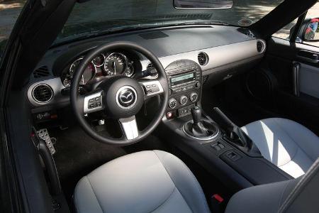 Mazda MX-5 1.8, Lenkrad, Cockpit