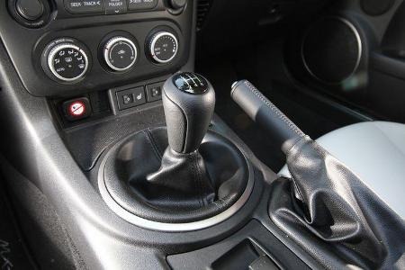 Mazda MX-5 1.8, Detail, Ganghebel, Schaltknauf