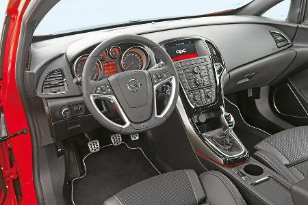Opel Astra OPC, Cockpit