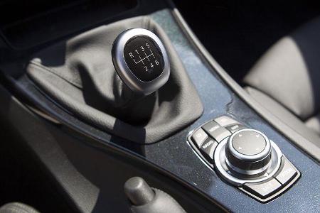 BMW 3er 320d Efficient Dynamics Edition Schalthebel