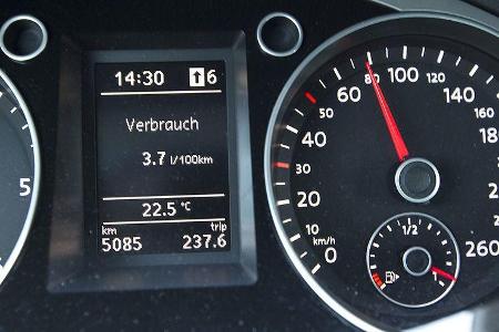 VW Passat Blue TDI Armaturen