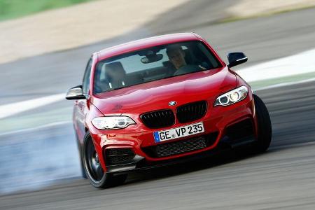Versus-BMW M235i, Frontansicht, Driften