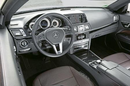 Mercedes E 500 Coupé, Cockpit