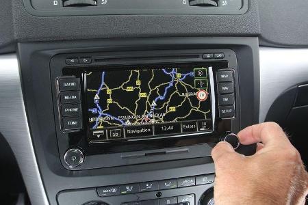 Skoda Yeti 1.4 TSI Green tec, Navi, Bildschirm