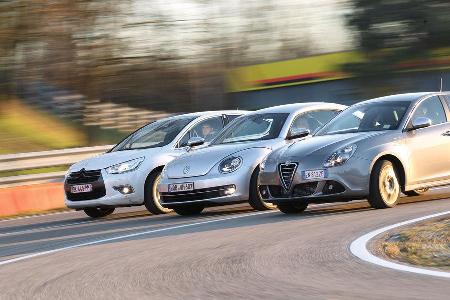 Alfa Romeo Giulietta, Citron DS4, VW Beetle, Seitenansicht