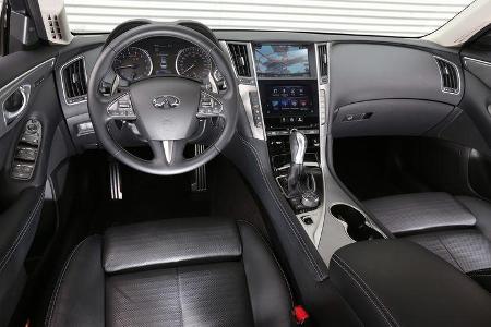Infiniti Q50 S 3.5 V6 Hybrid, Cockpit