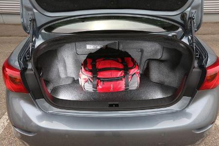 Infiniti Q50 S 3.5 V6 Hybrid, Kofferraum