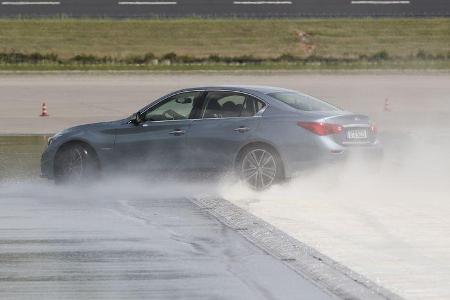 Infiniti Q50 S 3.5 V6 Hybrid, Bremstest