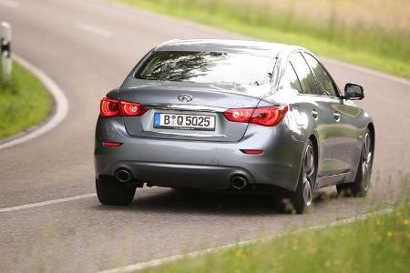 Infiniti Q50 S 3.5 V6 Hybrid, Heckansicht