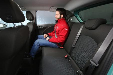 Opel Corsa 1.0 Turbo, Fondsitz, Beinfreiheit