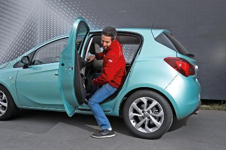 Opel Corsa 1.0 Turbo, Fondsitz, Aussteigen