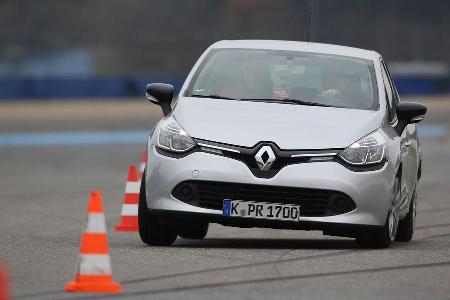 Renault Clio TCe 90 Energy, Frontansicht, Slalom