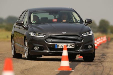 Ford Mondeo 2.0 TDCI, Slalom, Frontansicht