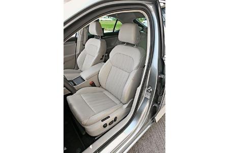Skoda Superb 2.0 TDI, Fahrersitz