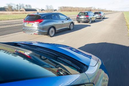 Ford Focus Turnier, Honda Civic Tourer, Opel Astra Sports Tourer, Toyota Auris Touring Sports