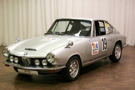 Startnummer 115: Dipl.-Ing. Horst Randecker und Dr. Hartmann Ladendorf im BMW 1600 GT, 1,9 Liter, 4-Zyl. Reihe, 120 PS, Bauj...