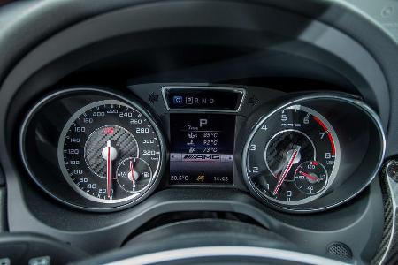 Mercedes-AMG GLA 45 4Matic, Rundinstrumente