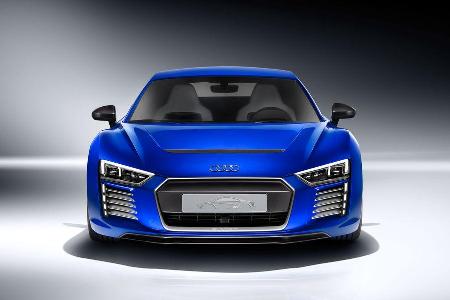 Audi R8 e-tron piloted driving - CES Asia 2015