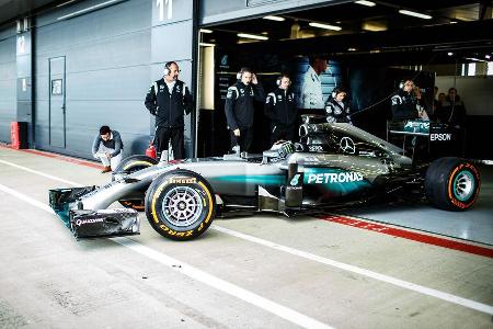 Jorge Lorenzo - Mercedes AMG W05 - Formel 1 Testrun - Silverstone - 5. Oktober 2016