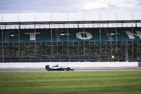 Jorge Lorenzo - Mercedes AMG W05 - Formel 1 Testrun - Silverstone - 5. Oktober 2016