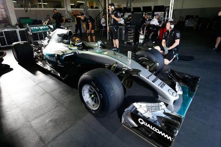 Mercedes - Pirelli 2017 Reifen-Test - Paul Ricard - 2016